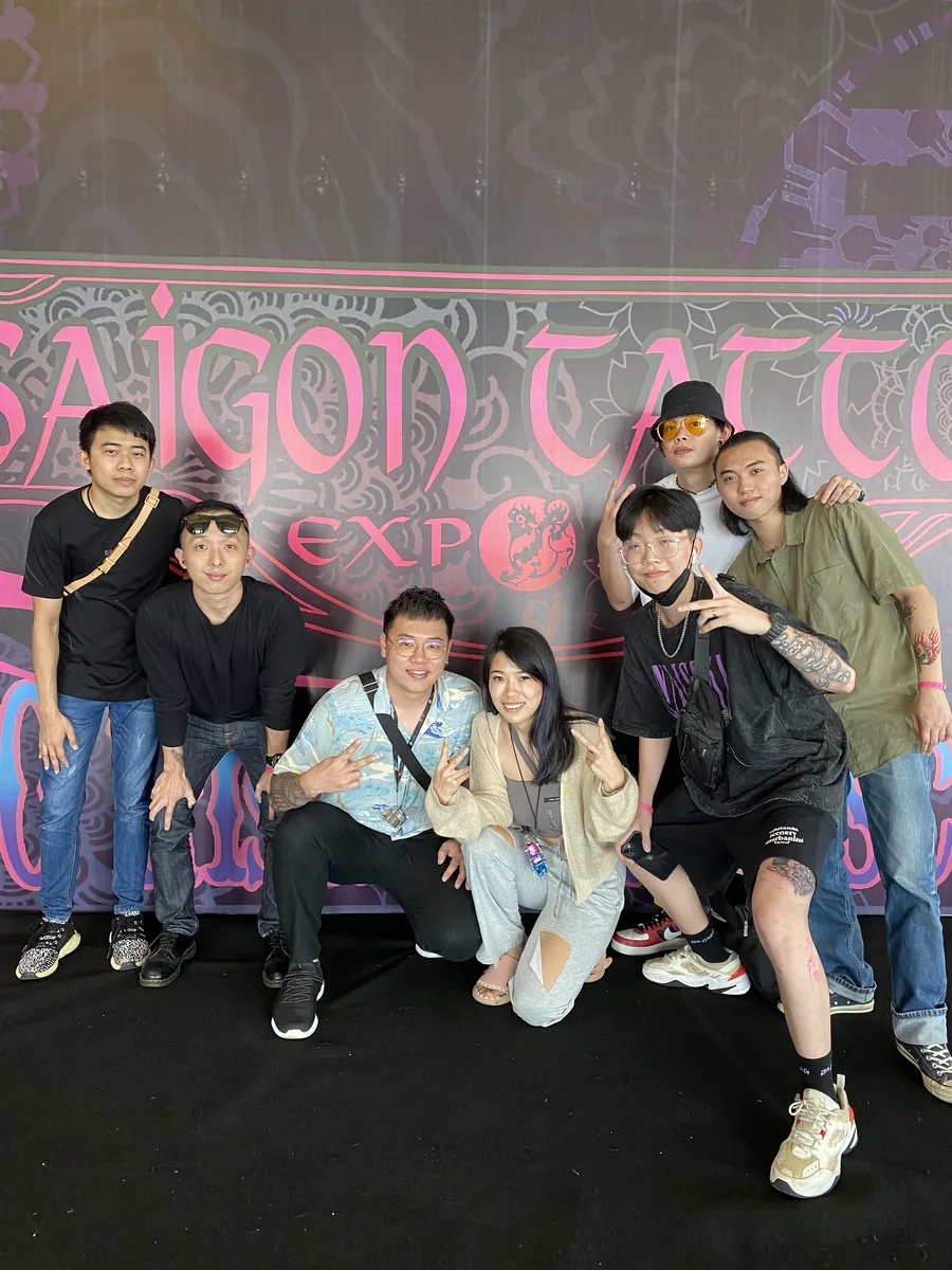 Saigon Tattoo Convention 2022 — artist working